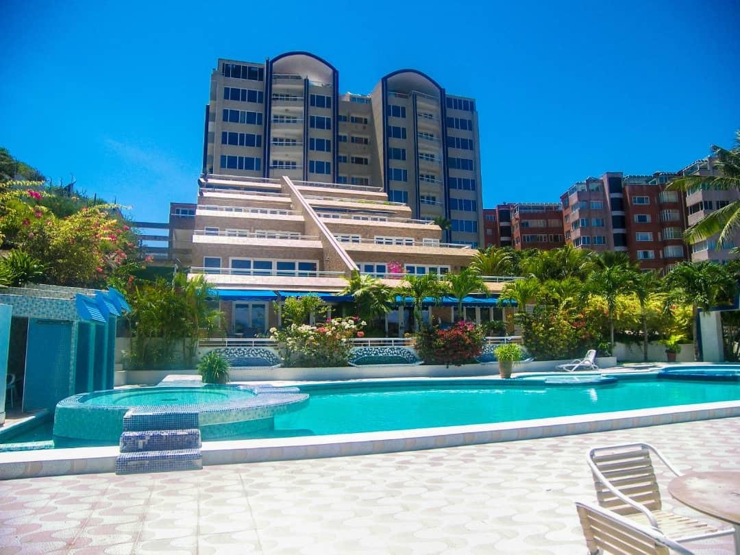 Villa Panorámica La Cascada para Alquiler Vacacional en Lomas de Guárame en Margarita