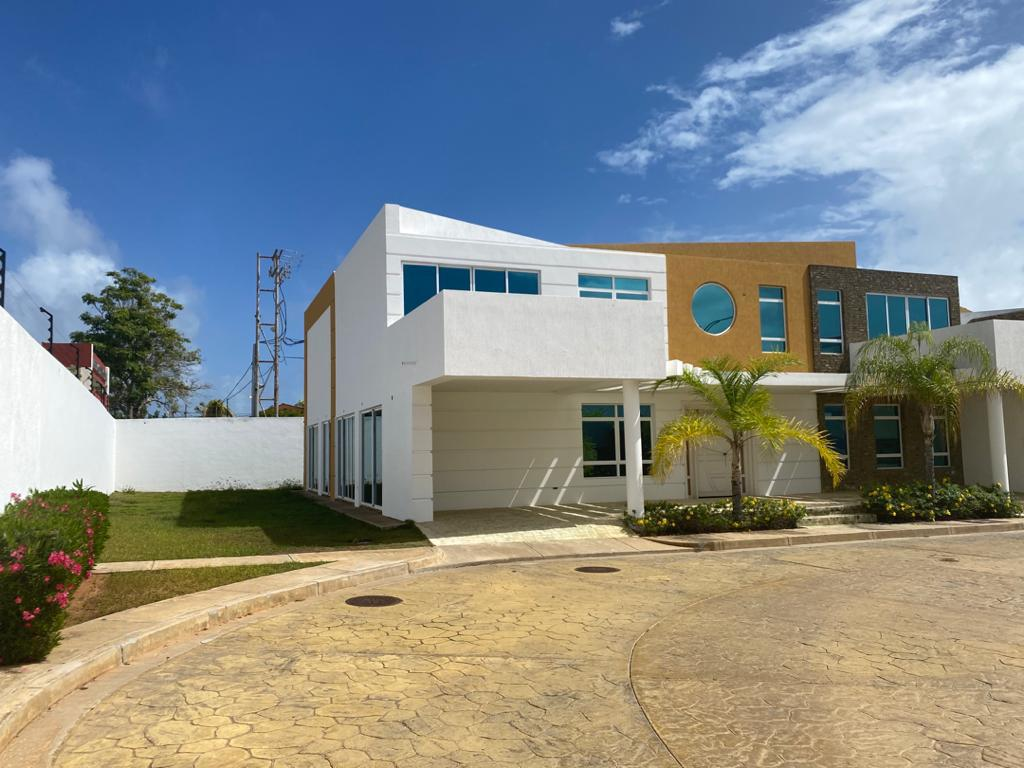 En venta Posada en Playa El Yaque, Isla Margarita